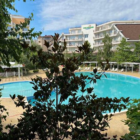 Yves 2 Bed Apart At Sun Village Sunny Beach Not Far Away From The Sea Exterior photo