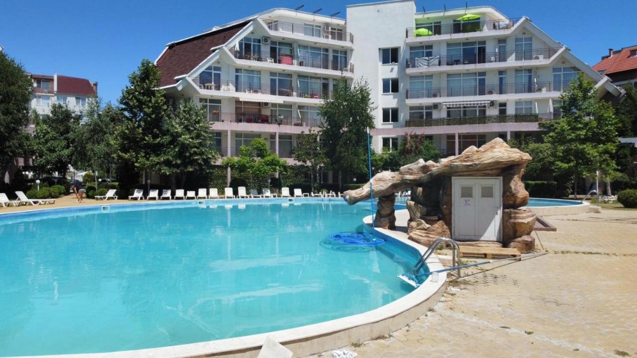 Yves 2 Bed Apart At Sun Village Sunny Beach Not Far Away From The Sea Exterior photo